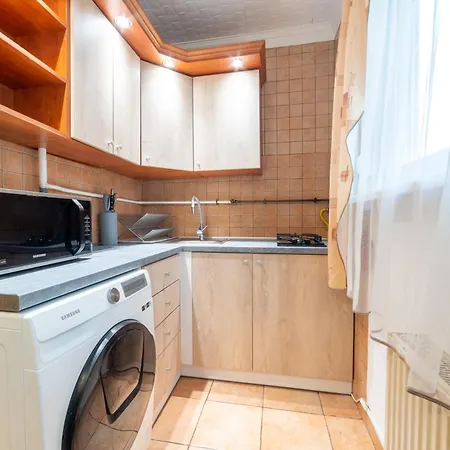 Comfort 28 -- 2-room Near Park, Netflix & Parking * 미슈콜츠