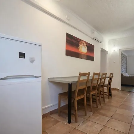 Comfort 28 - Great Value With Full Kitchen شقة ميسكولك
