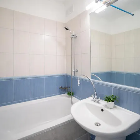 Comfort 28 - Great Value With Full Kitchen 미슈콜츠